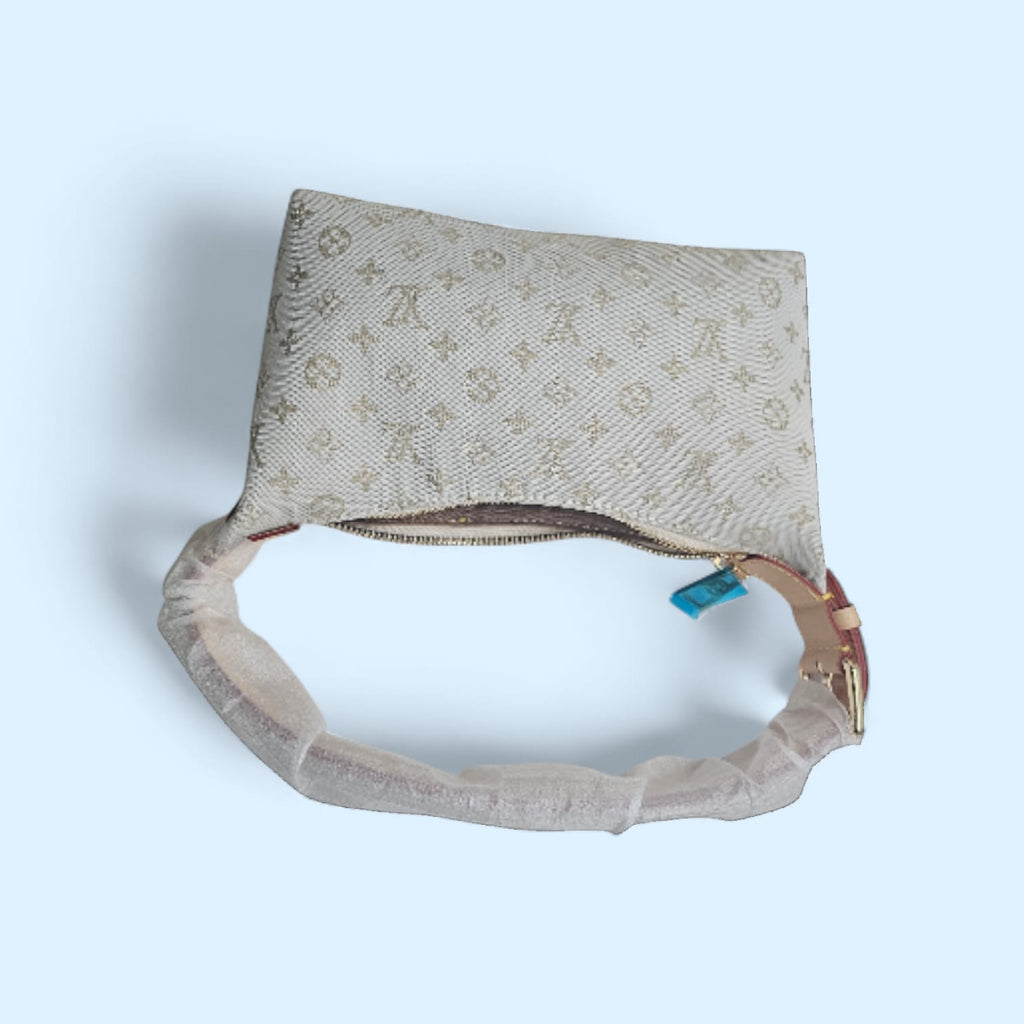 Beige Monogram Shoulder Bag for Women – Designer Inspired Handbag with Fixed Strap & Gold Zipper.