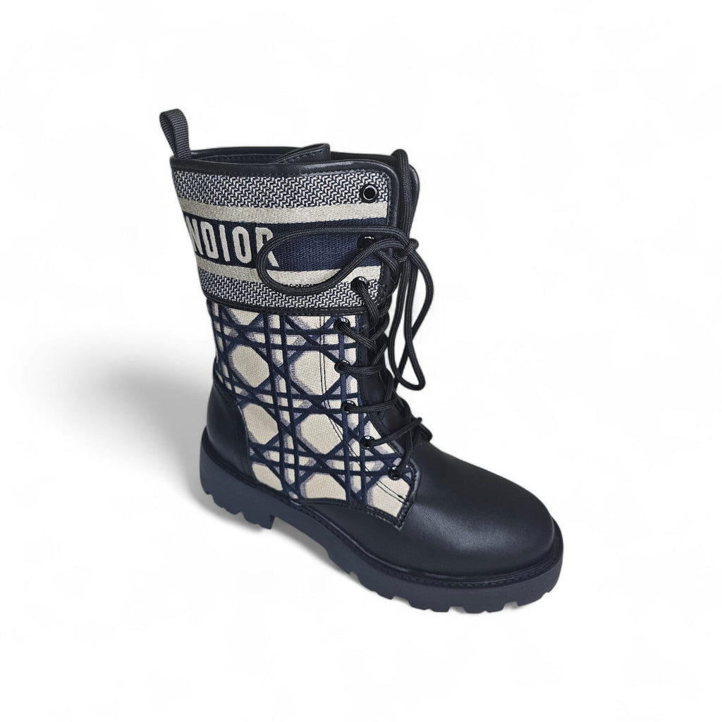 Women’s Designer Lace-Up Winter Boots – Luxury Patterned Canvas & Leather Combat Style